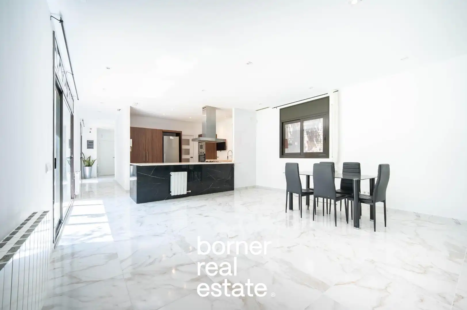 Vista exterior de Casa o chalet en venta en Sant Cugat del Vallès con Aire acondicionado, Calefacción y Jardín privado