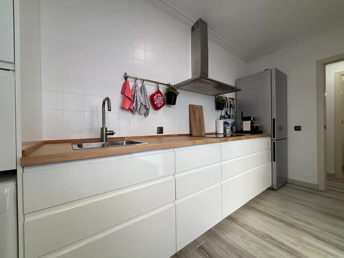Cocina de Casa adosada en venta en Mairena del Aljarafe con Jardín privado, Parquet y Terraza