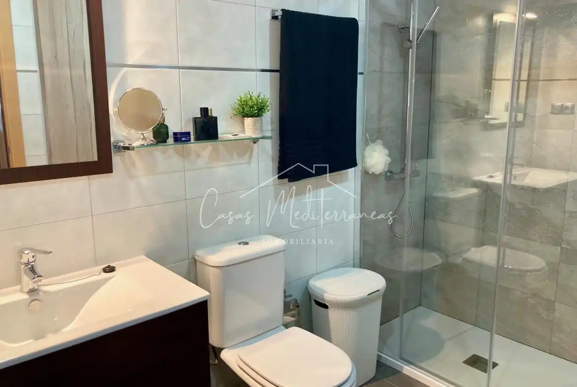 Baño de Piso en venta en Deltebre con Aire acondicionado y Piscina comunitaria