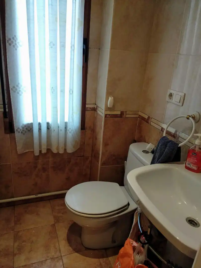 Bathroom of Flat for sale in Pradoluengo  with Heating, Terrace and Storage room