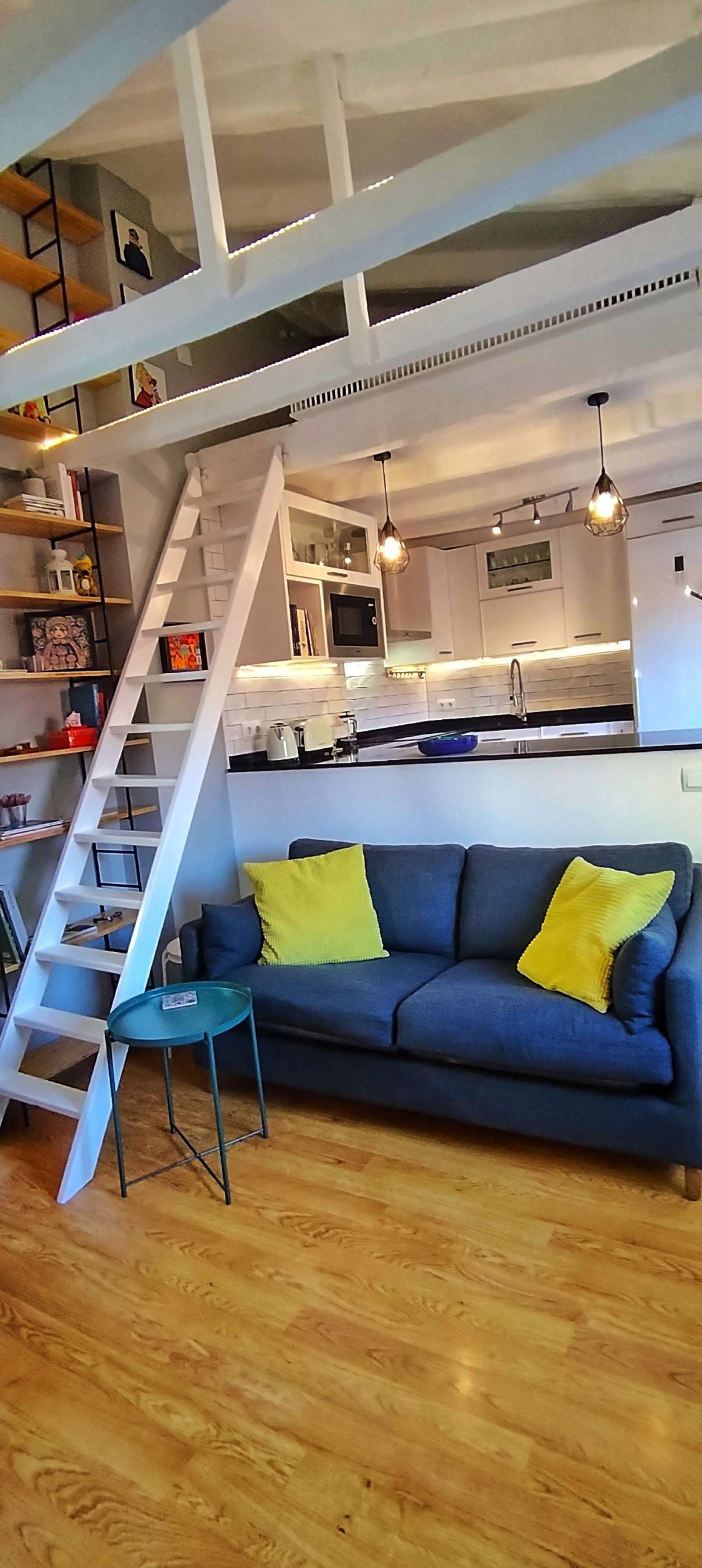 Living room of Apartment to share in  Madrid Capital  with Air Conditioner, Heating and Terrace