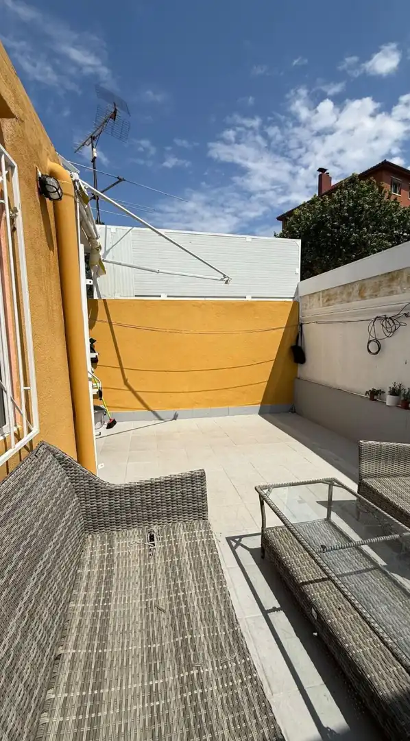 Terrassa de Casa adosada en venda en Cornellà de Llobregat amb Aire condicionat, Calefacció i Terrassa