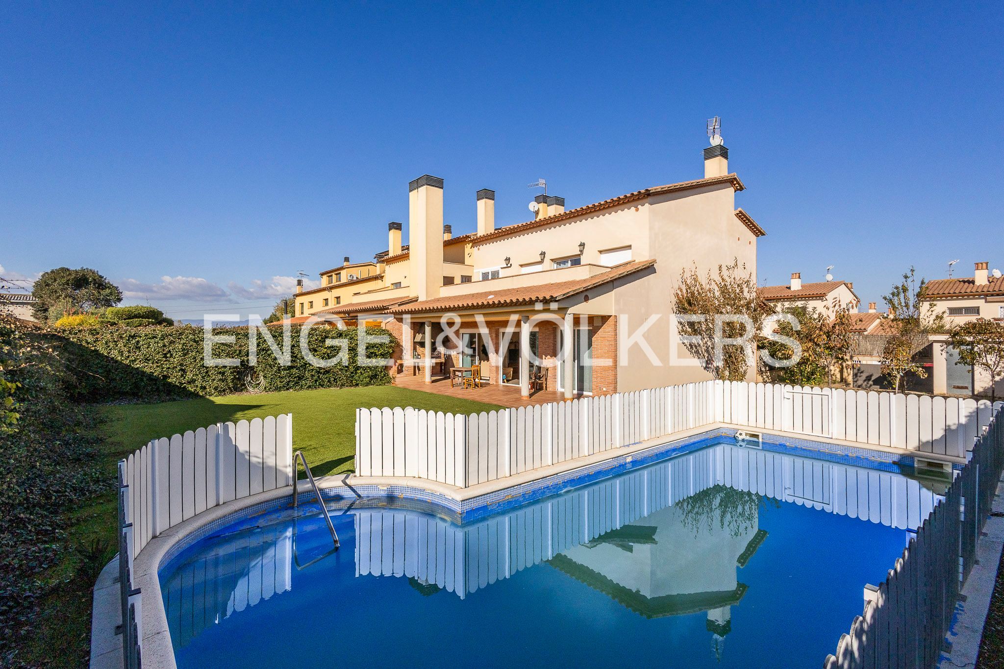 Swimming pool of House or chalet for sale in Olèrdola  with Air Conditioner, Heating and Private garden