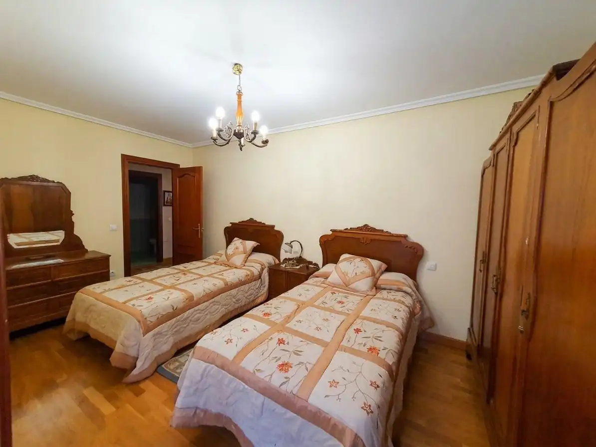 Schlafzimmer von Wohnung zum Verkauf in Grado mit Heizung, Terrasse und Abstellraum