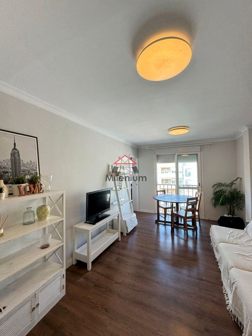 Living room of Flat for sale in Algeciras  with Air Conditioner, Terrace and Furnished