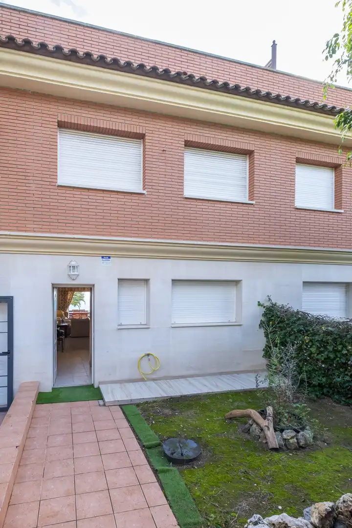 Vista exterior de Casa o xalet en venda en Salou amb Aire condicionat, Calefacció i Jardí privat
