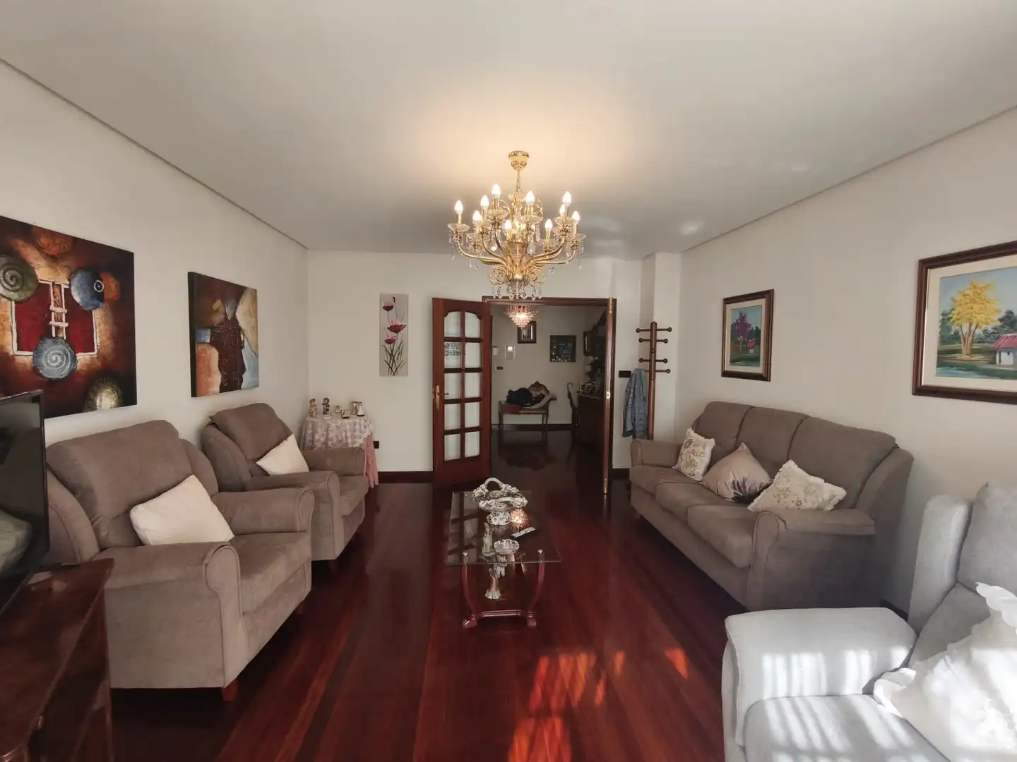 Sala d'estar de Pis en venda en Ourense Capital  amb Calefacció, Parquet i Forn
