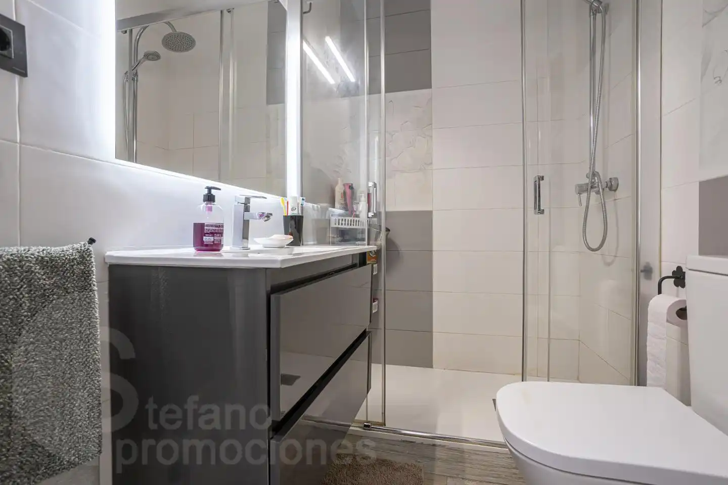 Bathroom of Houses for sale in Málaga  with Air Conditioner, Heating and Private garden