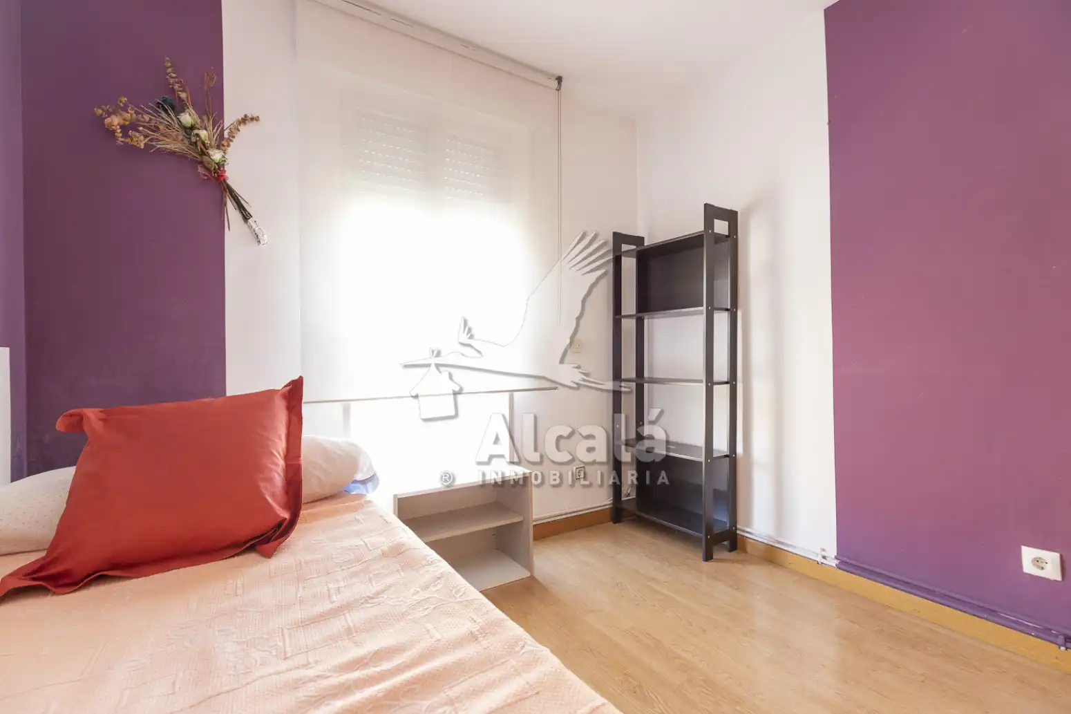 Habitación de Piso en venta en Madrid con Calefacción y Terraza