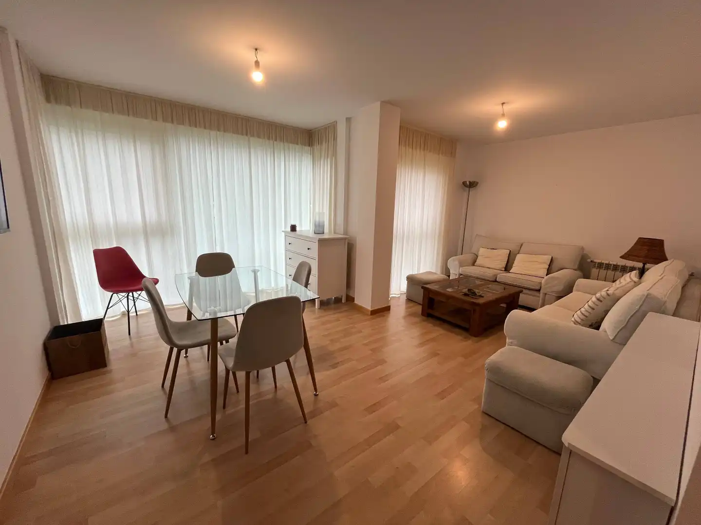 Sala de estar de Piso de alquiler en Santiago de Compostela  con Trastero y Amueblado