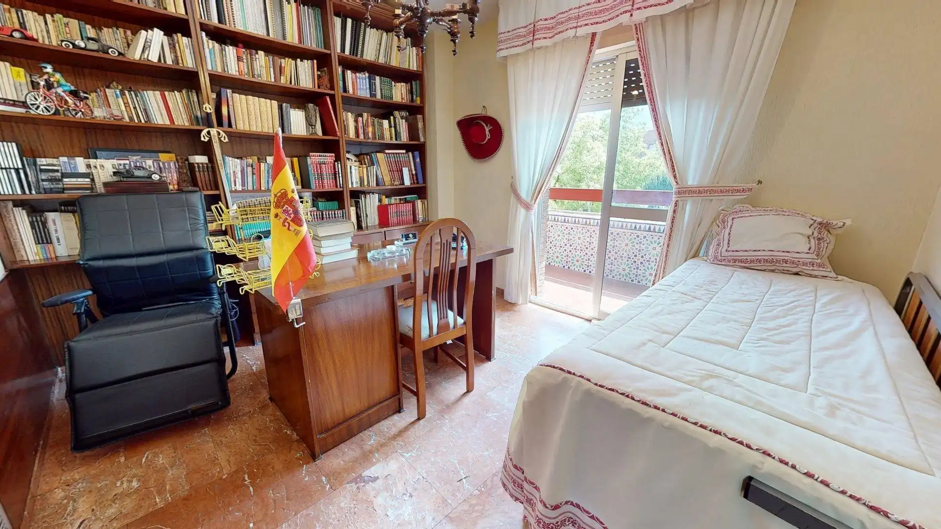 Habitación de Piso en venta en Córdoba con Aire acondicionado, Terraza y Trastero