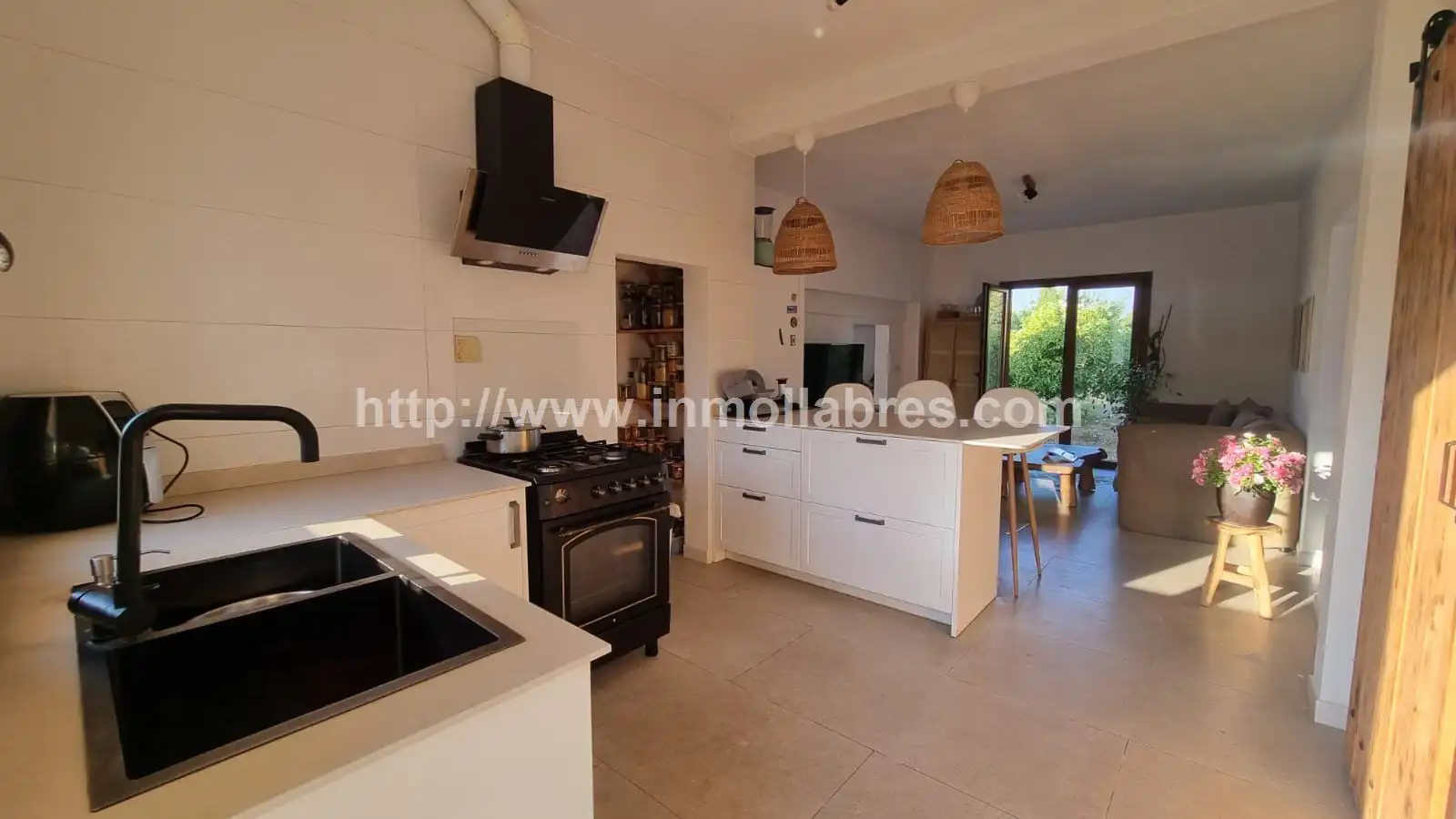 Maison rustique avec piscine à vendre à Selva
