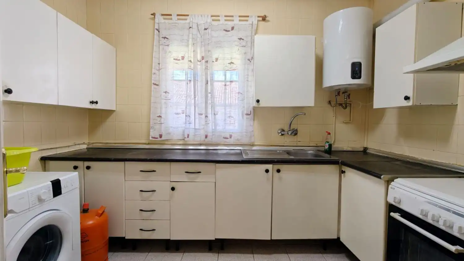 Cocina de Piso en venta en Granada con Aire acondicionado y Balcón