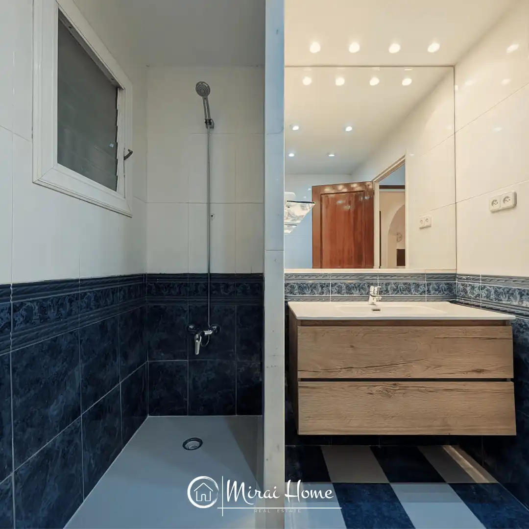 Baño de Piso en venta en Barcelona con Calefacción, Amueblado y Horno