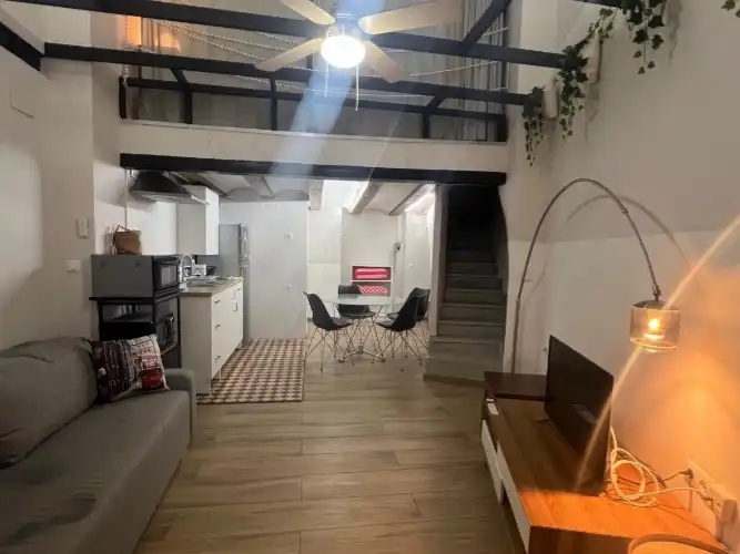 Maison avec jardin à louer à Carrer de Borrull 15