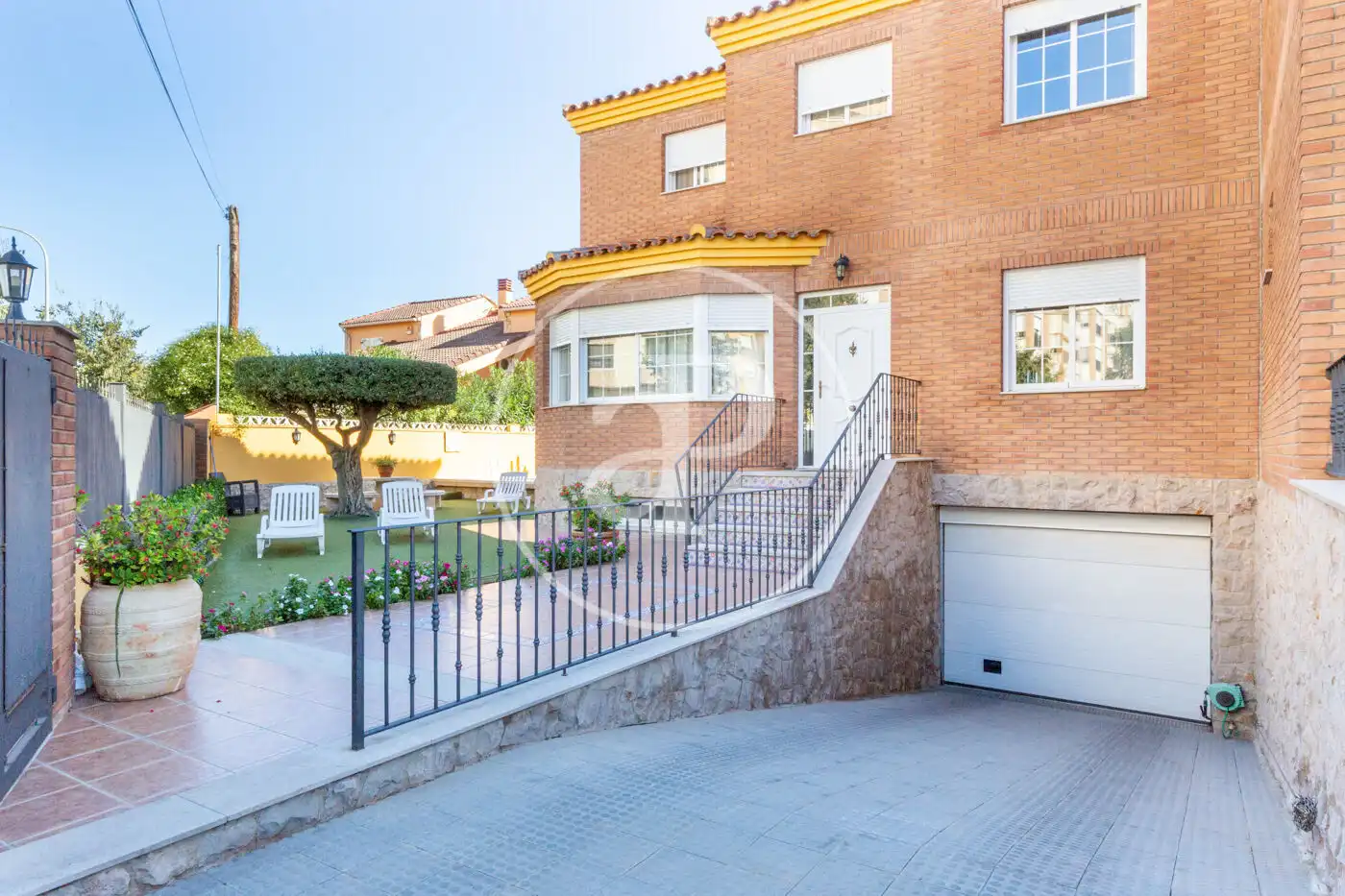 Vista exterior de Casa adosada en venta en Burriana / Borriana con Calefacción, Jardín privado y Terraza