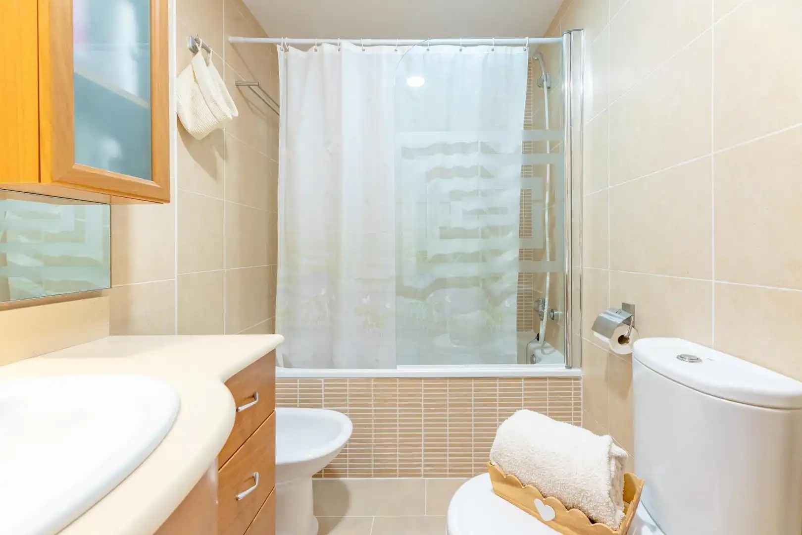 Baño de Piso de alquiler en Catarroja con Aire acondicionado, Calefacción y Amueblado