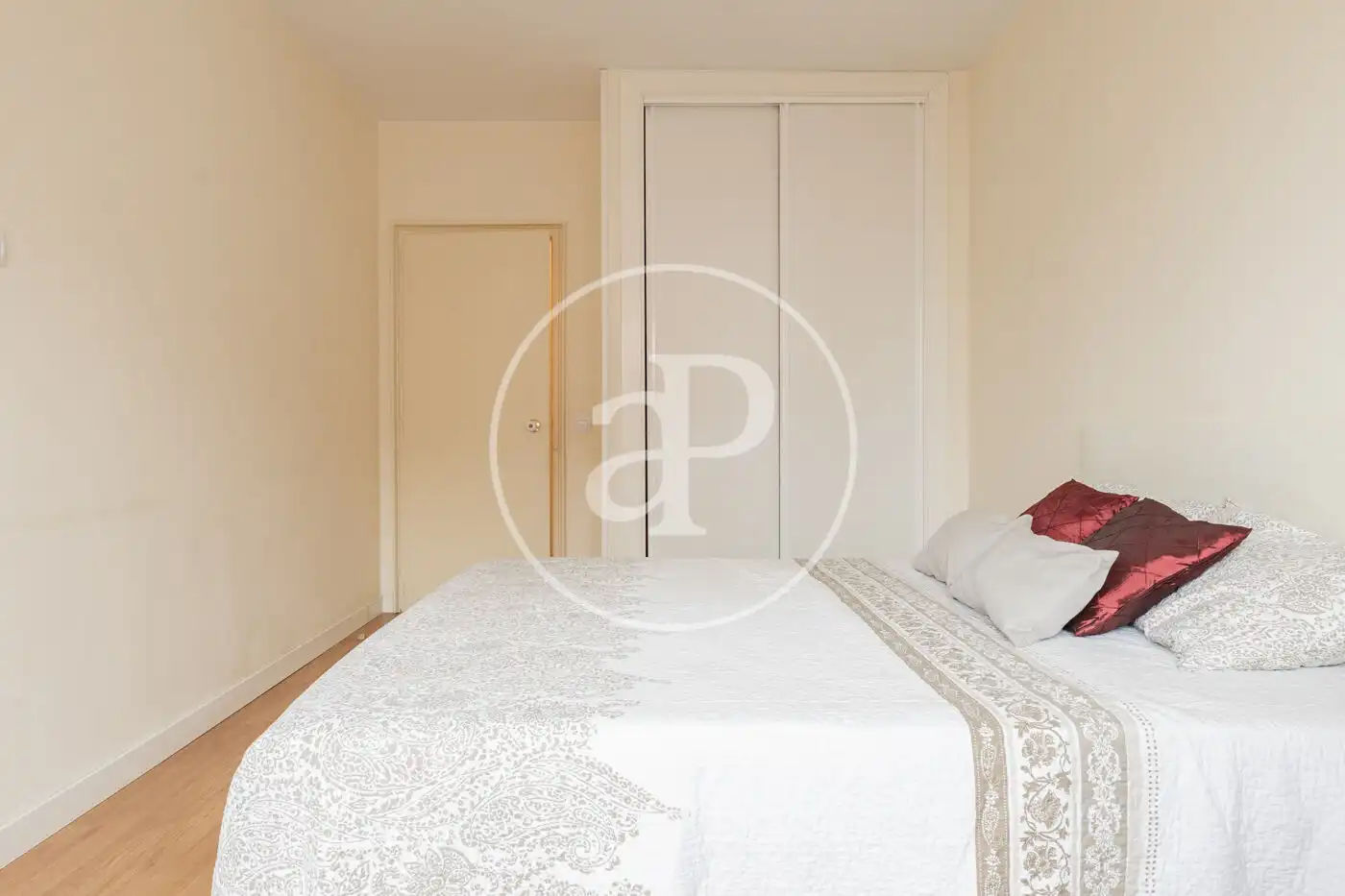 Habitación de Piso en venta en Madrid con Aire acondicionado y Calefacción