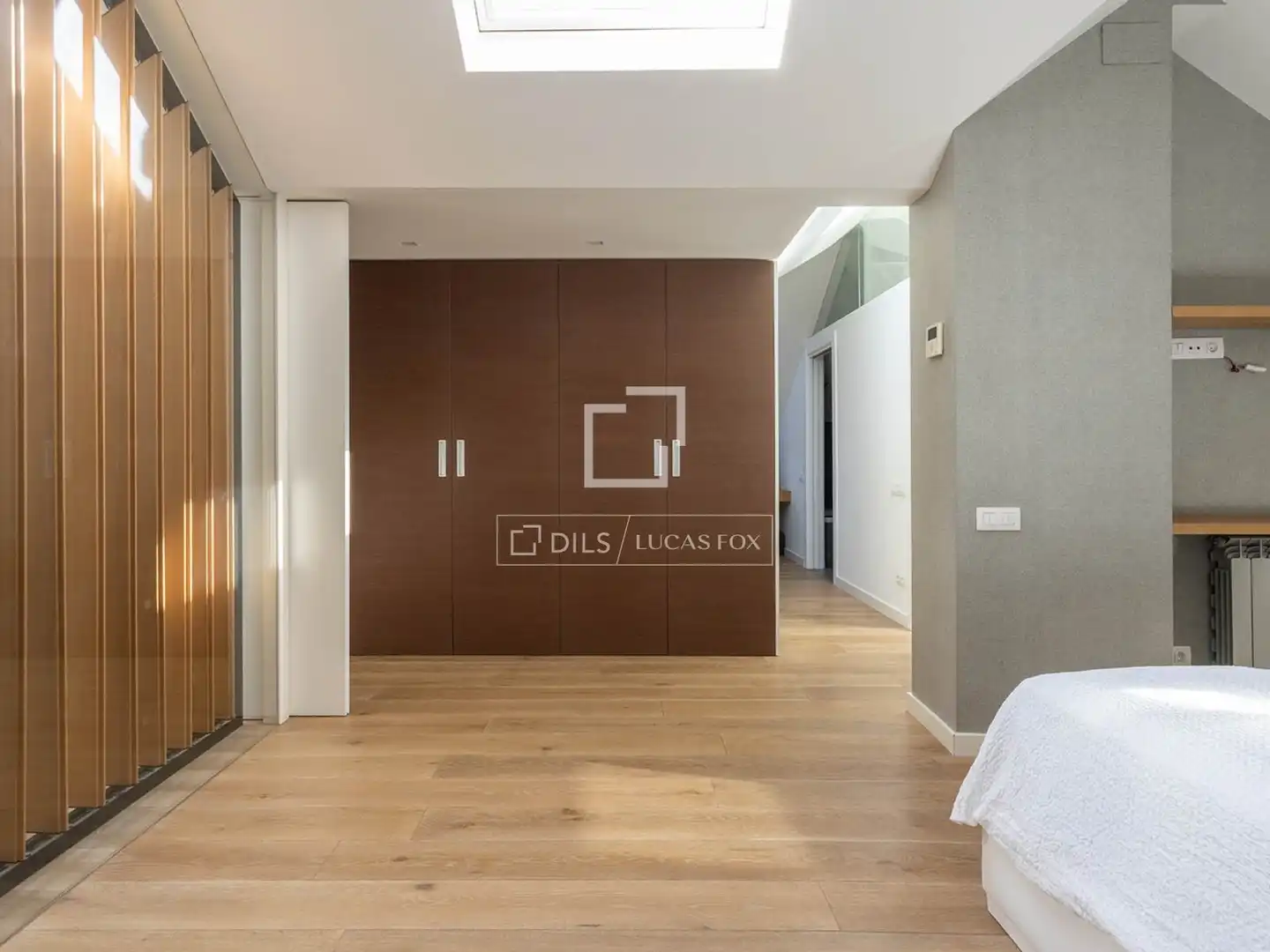 Schlafzimmer von Wohnung zum Verkauf in Barcelona mit Klimaanlage und Terrasse