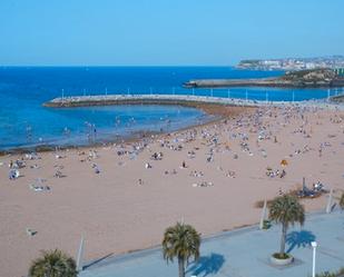 Vista exterior de Apartament en venda en Gijón  amb Calefacció, Jardí privat i Parquet