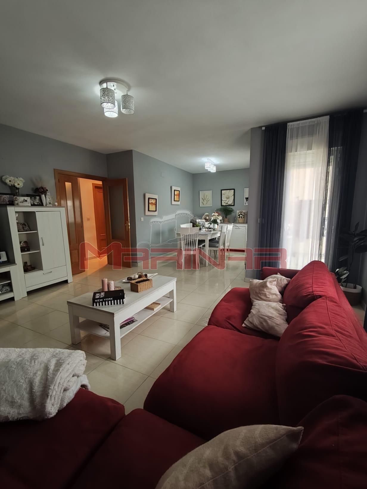 Sala d'estar de Casa adosada en venda en Borox amb Traster