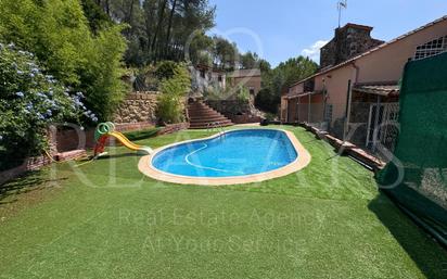 Swimming pool of House or chalet for sale in Vallirana  with Air Conditioner, Terrace and Swimming Pool