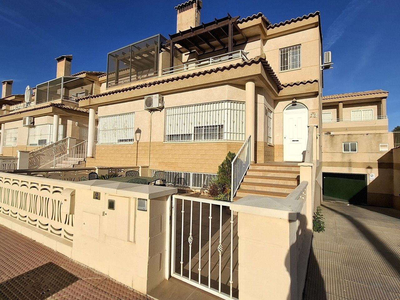 Exterior view of Single-family semi-detached for sale in Huércal-Overa  with Air Conditioner and Terrace