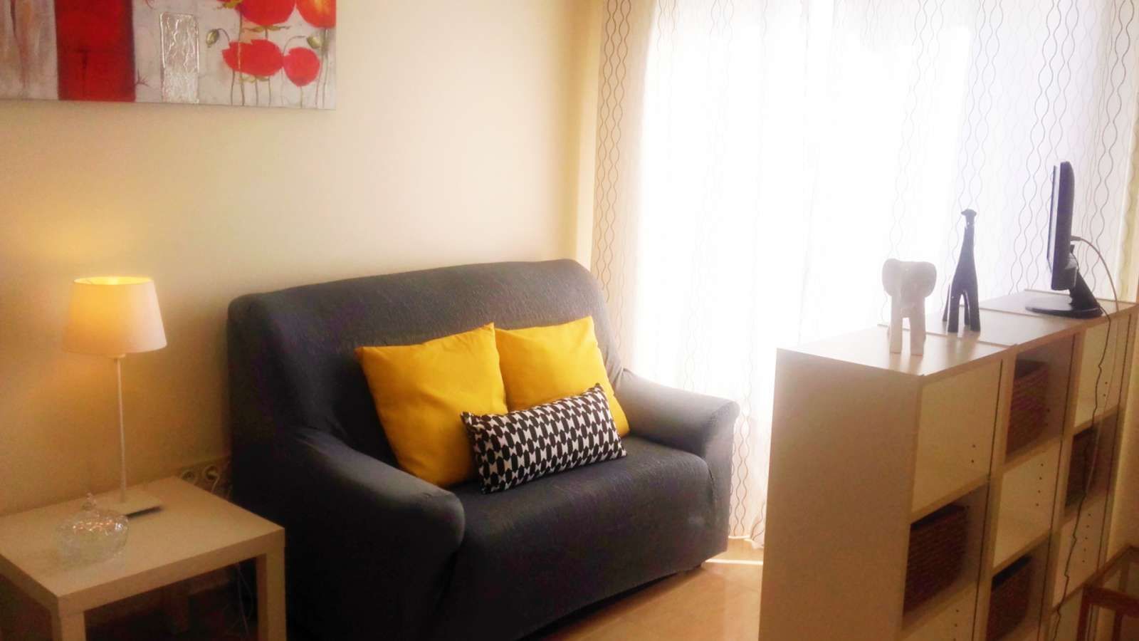 Living room of Study to share in  Murcia Capital  with Air Conditioner and Terrace