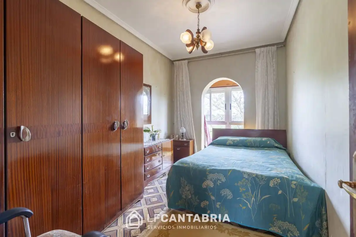 Habitación de Casa o chalet en venta en Camargo con Calefacción y Trastero