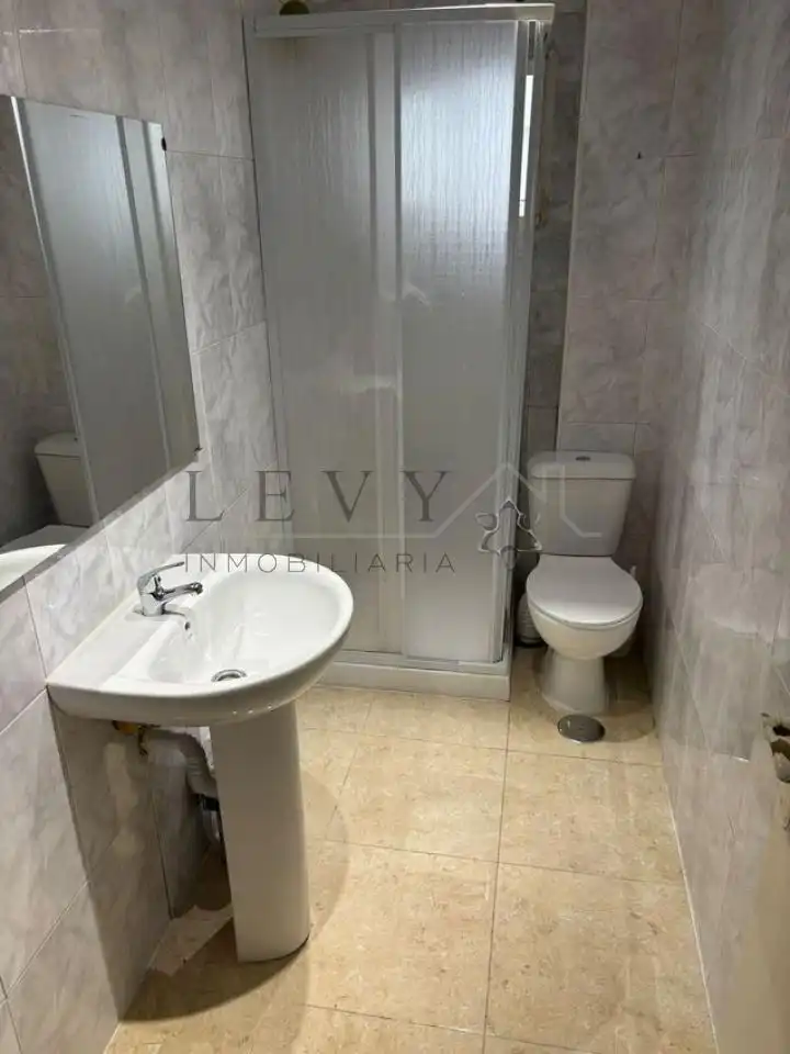 Bany de Pis en venda en Málaga amb Aire condicionat i Calefacció