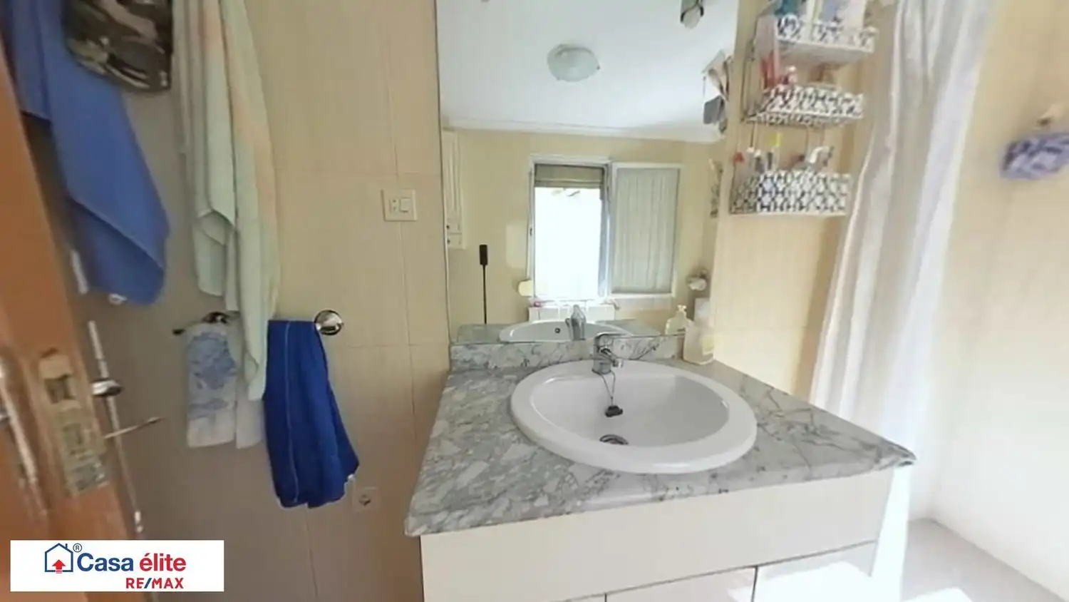 Bany de Casa o xalet en venda en Valderrey amb Calefacció, Terrassa i Traster