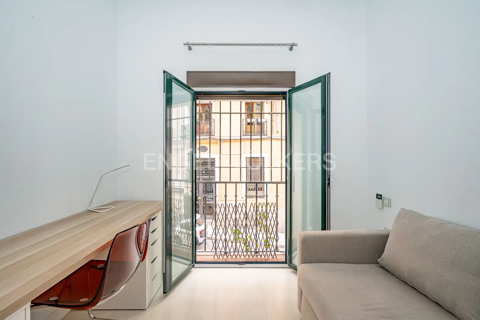 Außenansicht von Wohnung zum Verkauf in Madrid mit Heizung und Balkon