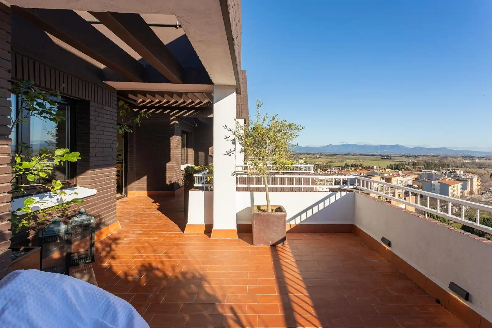 Terraza de Ático en venta en Figueres con Terraza y Amueblado