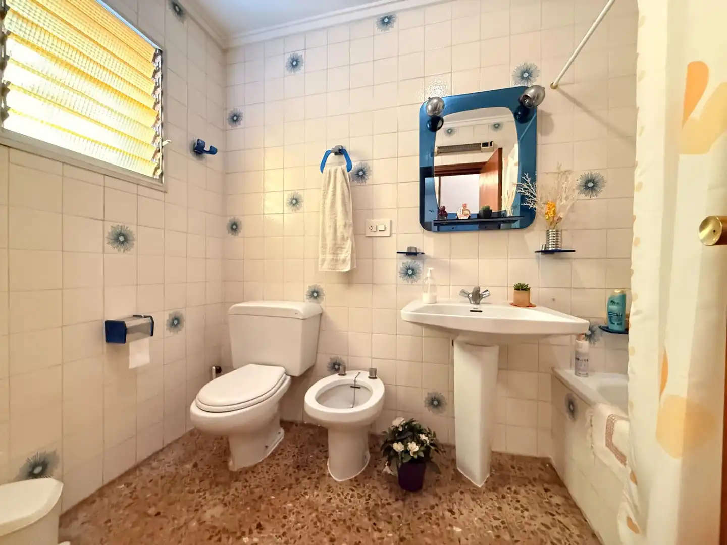 Bathroom of Houses for sale in Alicante / Alacant  with Air Conditioner, Heating and Terrace