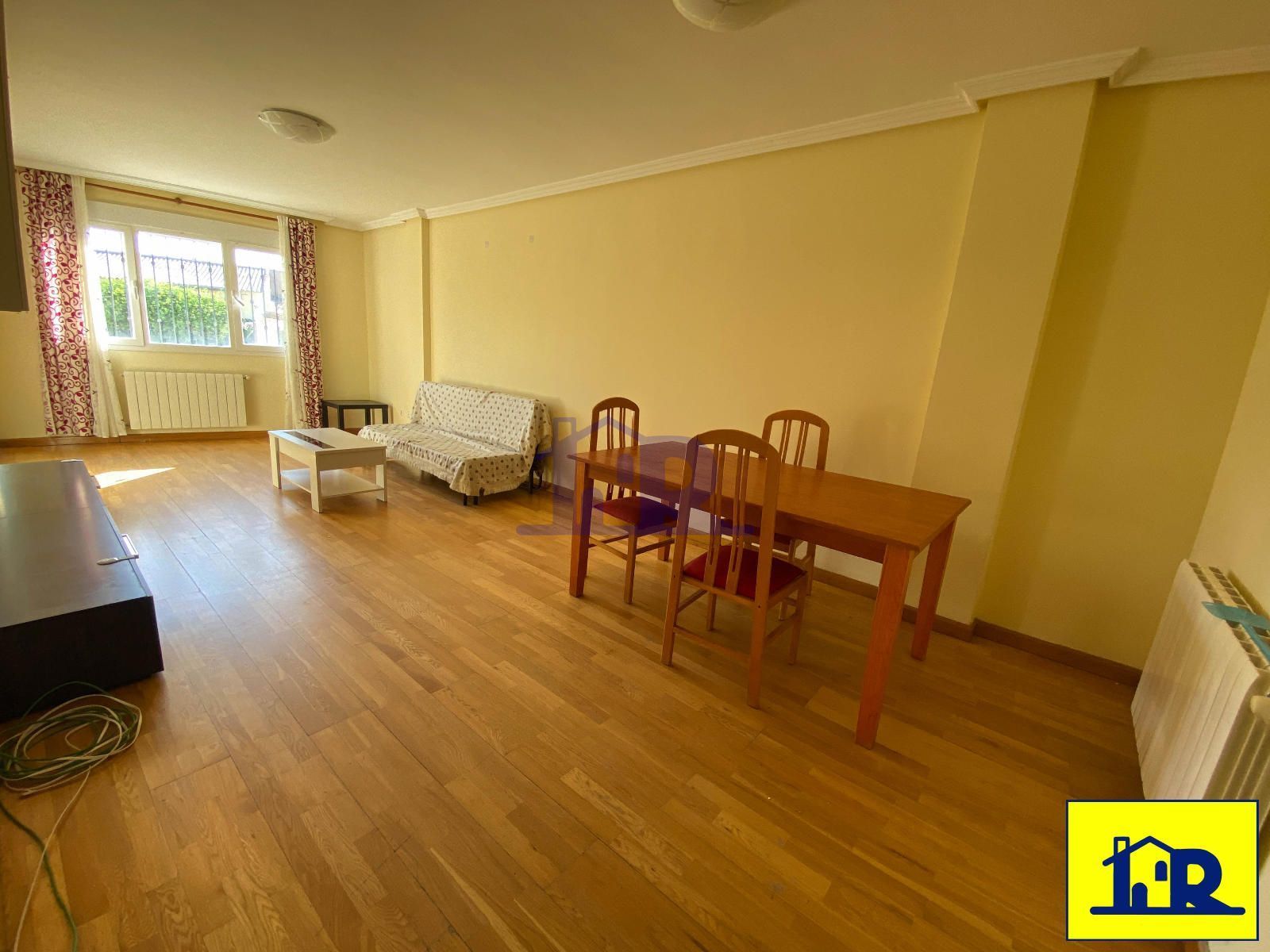 Living room of Flat for sale in Arcas del Villar  with Heating, Terrace and Storage room