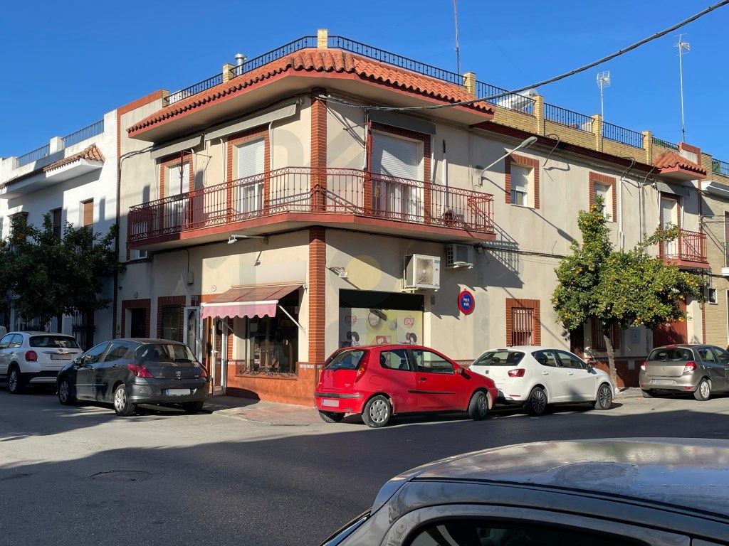 Exterior view of House or chalet for sale in Los Palacios y Villafranca