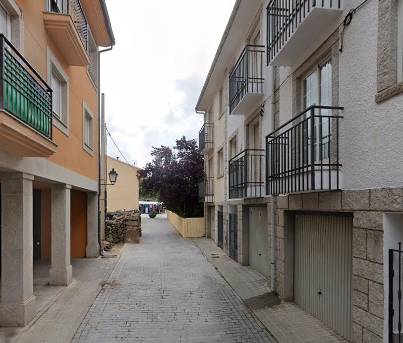 Vista exterior de Planta baixa en venda en Bustarviejo amb Traster