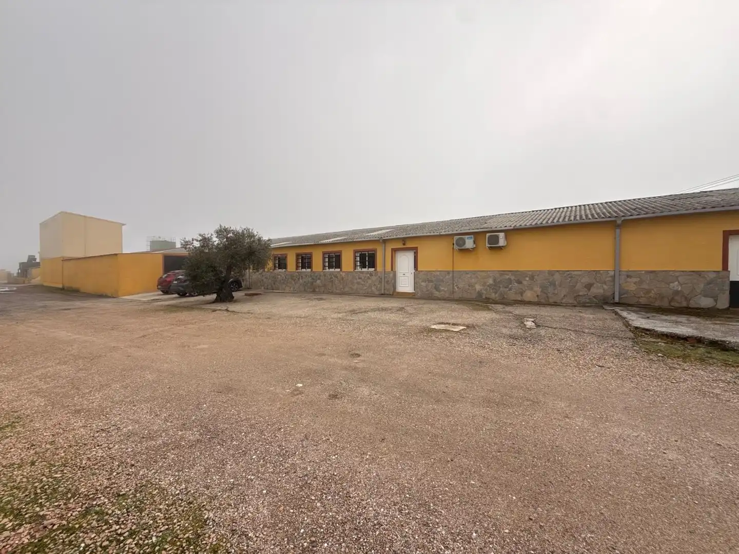 Vista exterior de Nave industrial en venta en Olías del Rey