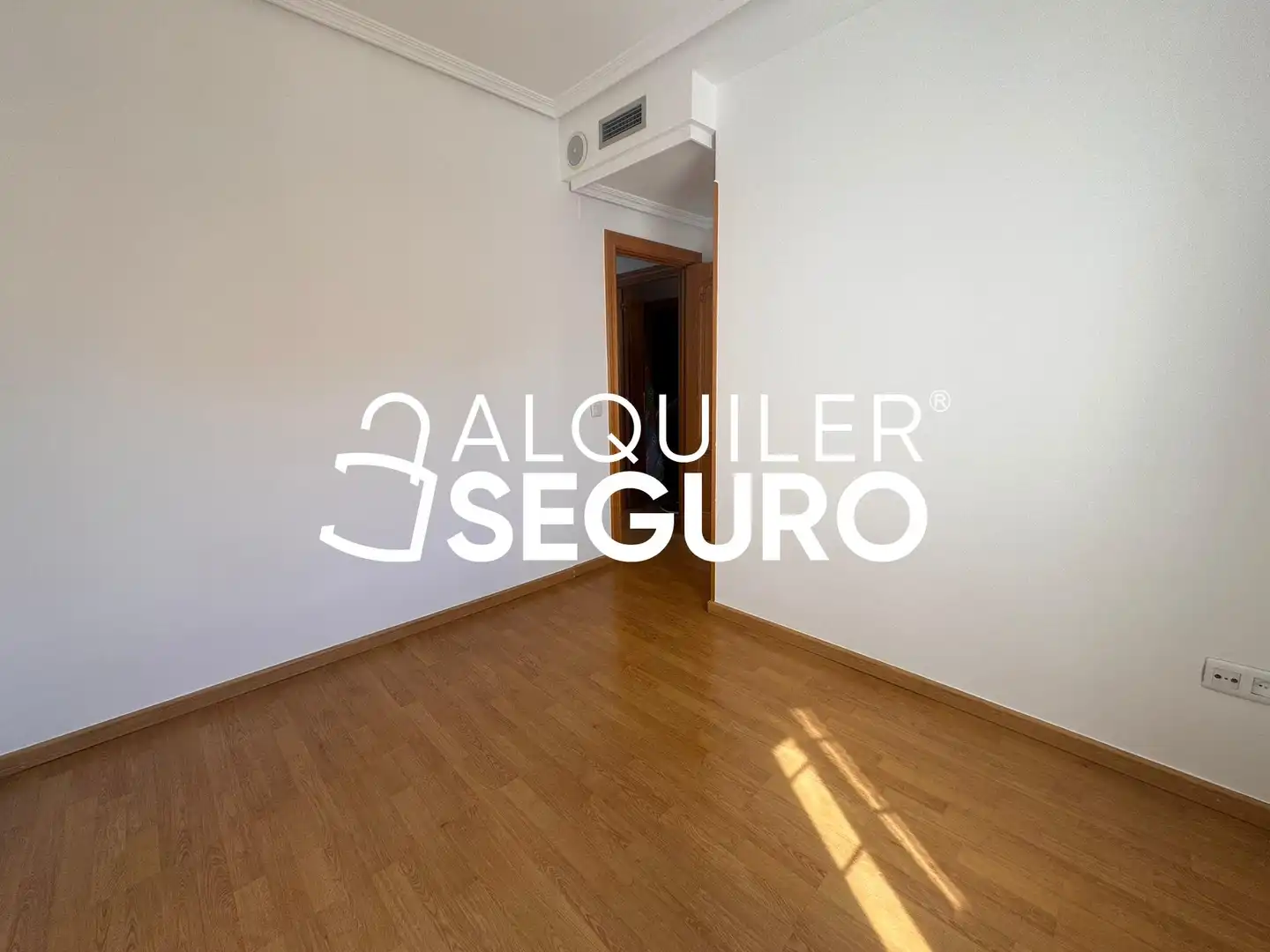 Dormitori de Casa o xalet de lloguer en Madrid amb Aire condicionat, Calefacció i Terrassa