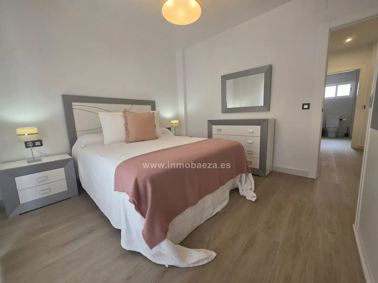 Dormitori de Casa o xalet en venda en Ibros amb Terrassa i Traster