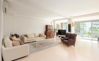 Sala d'estar de Apartament en venda en  Barcelona Capital amb Aire condicionat, Calefacció i Parquet
