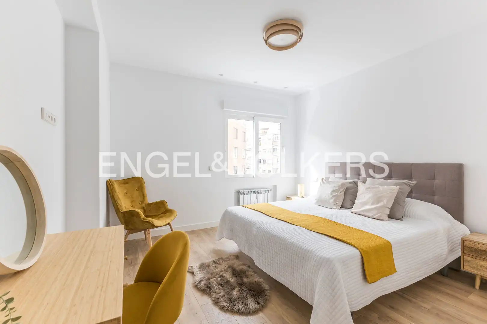 Bedroom of Flat for sale in Madrid  with Air Conditioner, Heating and Terrace