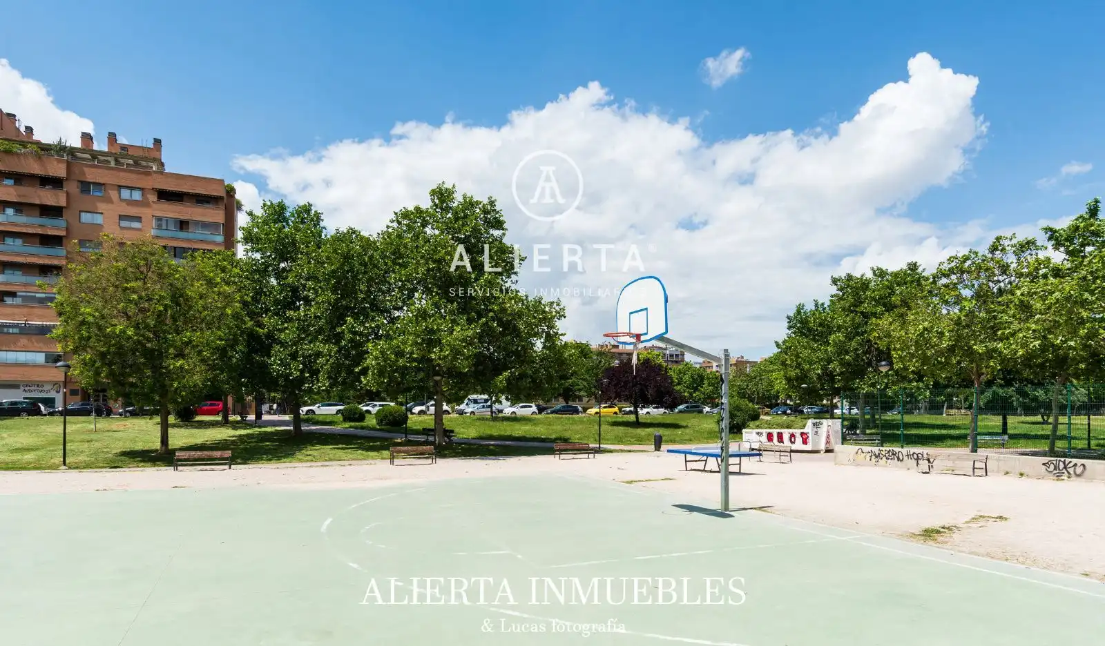 Vista exterior de Casa o chalet en venta en Zaragoza con Calefacción y Trastero