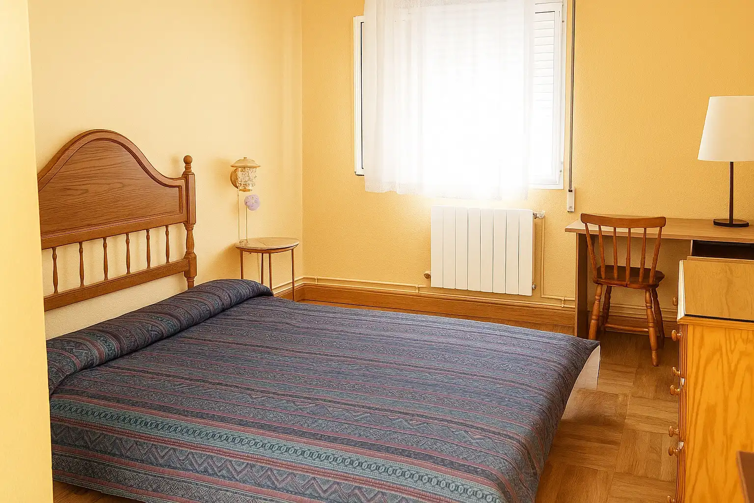 Bedroom of Flat for rent in Santander  with Heating, Furnished and Oven
