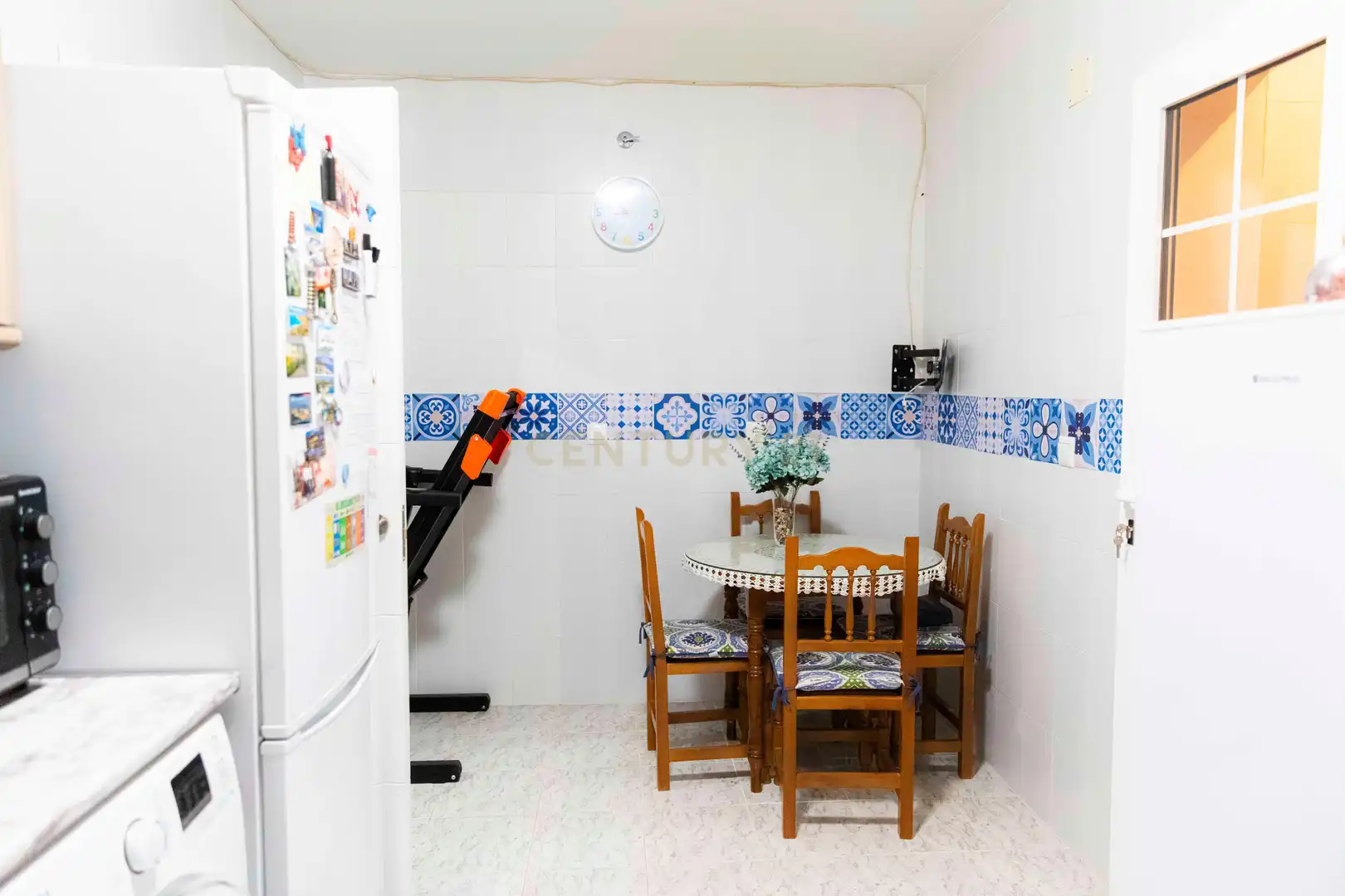 Küche von Wohnung zum Verkauf in Campillos mit Klimaanlage, Privatgarten und Gemeinschaftspool
