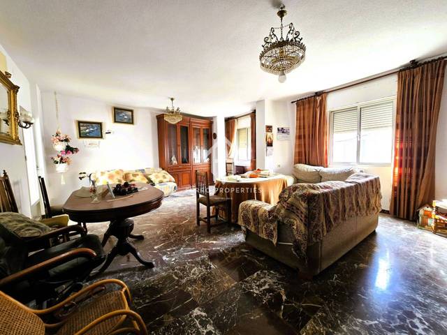 Casa-chalet en Venta en Salar