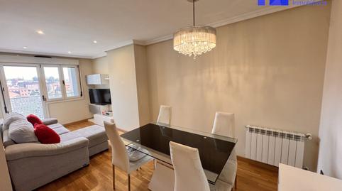 Foto 2 de Piso en venta en Oviedo - Calle General Elorza, Salesas - Foncalada - Campoamor, Asturias