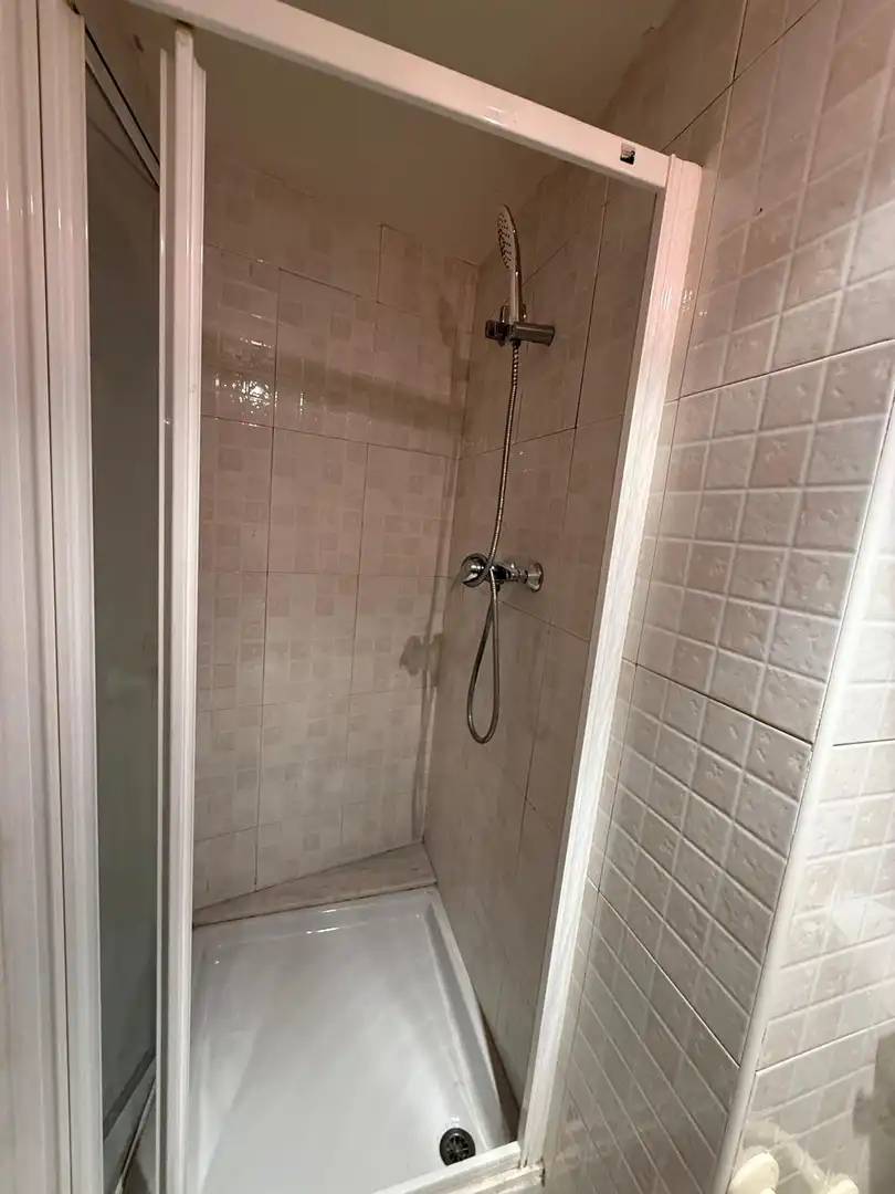 Baño de Piso en venta en L'Hospitalet de Llobregat con Balcón