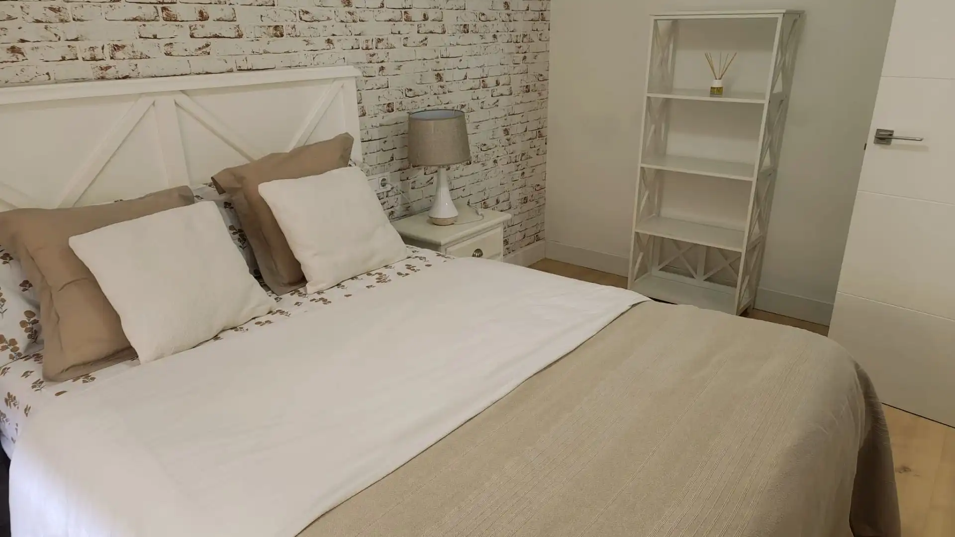 Habitación de Piso de alquiler en Puertollano con Aire acondicionado, Calefacción y Amueblado