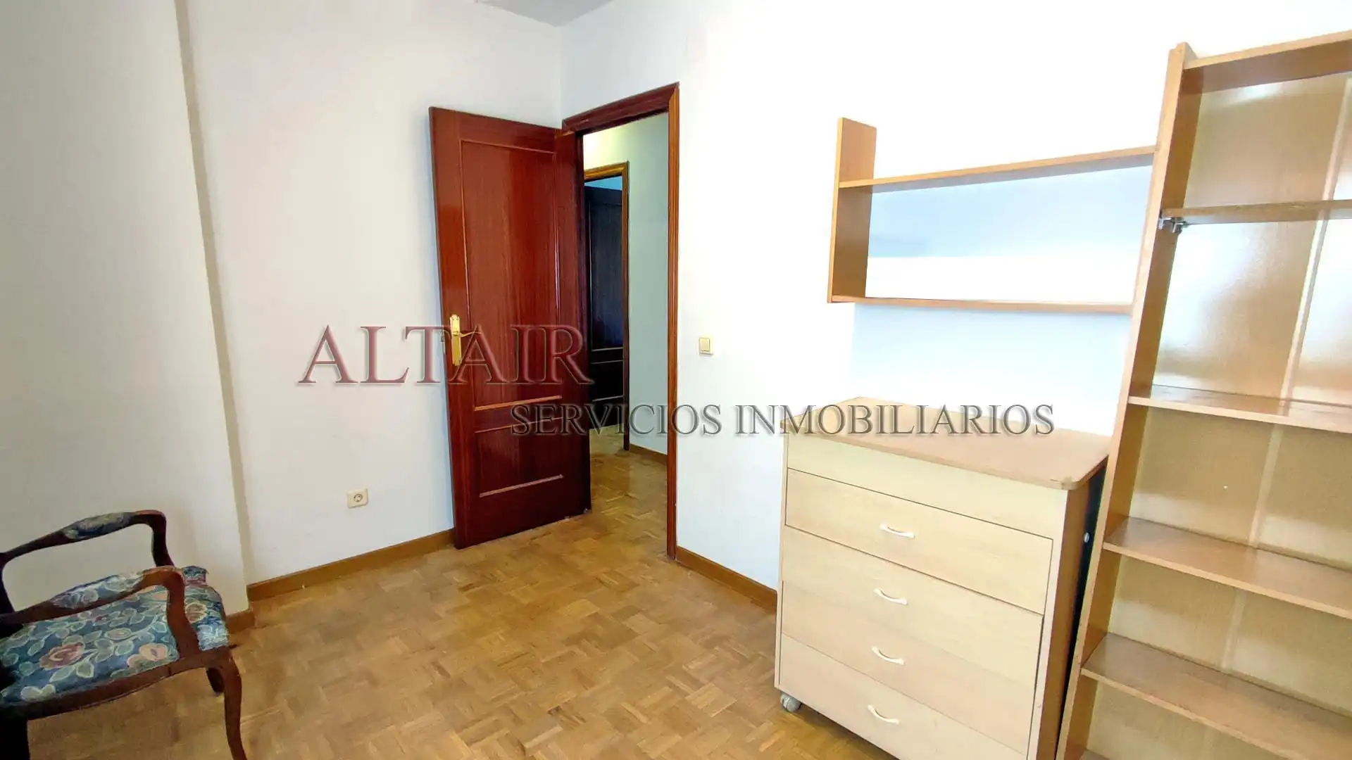 Piso de alquiler en Avenida de Orovilla, Los Rosales